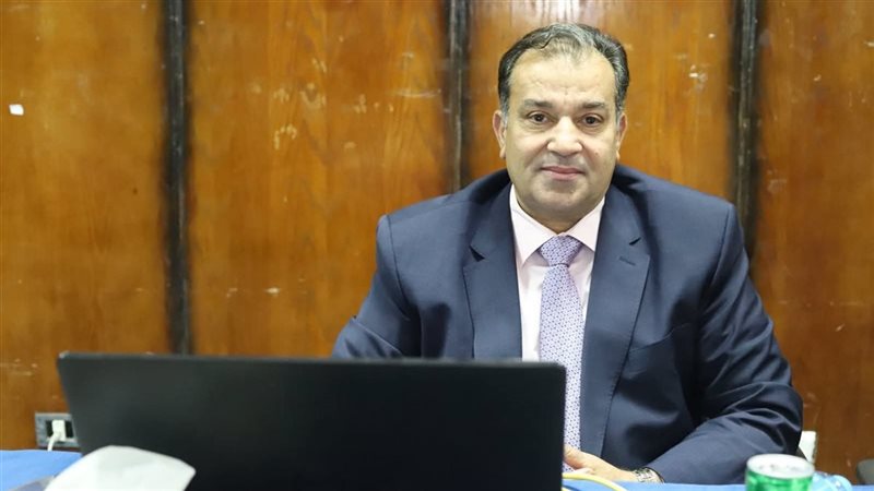 رئيس جامعة قنا 