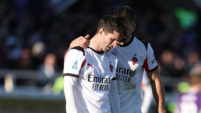 تعادل إيجابي بين ميلان وفيورنتينا..  وروما يواصل ملاحقة القمة بالدوري الإيطالي