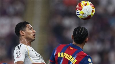 برشلونة يضرب ريال مدريد بصاروخ «فيني ورافينيا» في الشوط الأول بكلاسيكو الأرض