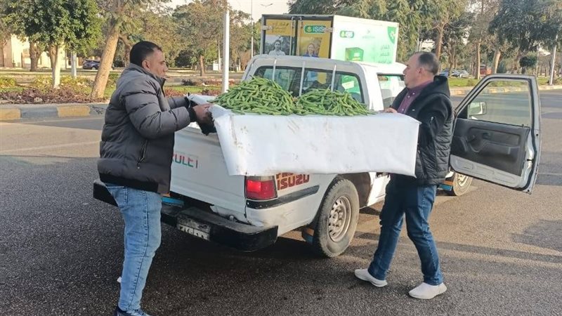 حملات مكثفة لرفع الإشغالات وضبط النباشين بمدينة الشروق