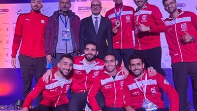 وزير الشباب والرياضة يهنئ أحمد هشام ببرونزية الجائزة الكبرى لسلاح السيف بتونس