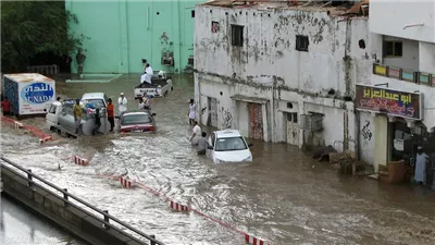 أحد متضرري السيول: السكن البديل وفر لنا حياة كريمة ونطالب بتأمين الطريق المحيط بالقرية