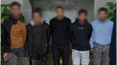 التحقيق مع 5 متهمين في مشاجرة بالأسلحة البيضاء بالتجمع