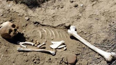 مأساة صامتة.. العثورعلى هيكل عظمي لشاب داخل شقته بعد 6 أشهرمن الوفاة 