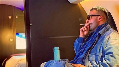 محمد إمام يشارك جمهوره لحظات سفره إلى حفل Joy Awards 2026