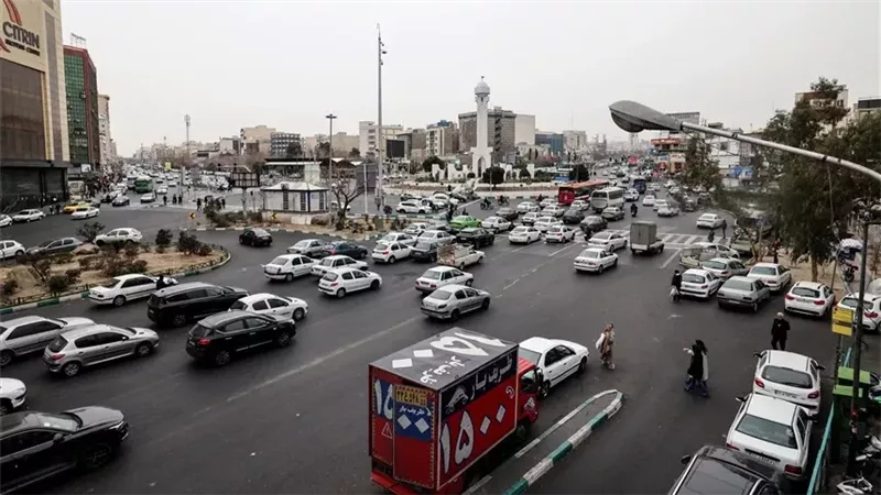  إيران 