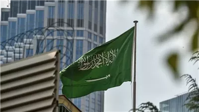 رفع التوطين في التسويق والمبيعات بالسعودية.. وأجور تبدأ من 5500 ريال