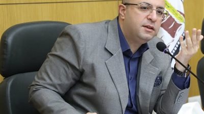 محافظ بني سويف يتابع ملفات الزراعات التعاقدية والمحاصيل الاستراتيجية والأسمدة والتقاوي 