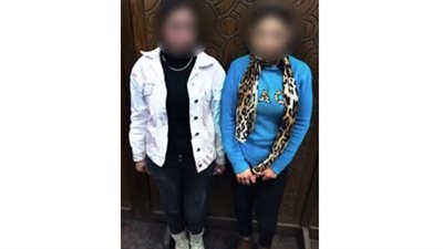 ضبط سيدتان تمارسان أعمال منافية للآداب إلكترونيا بالإسكندرية