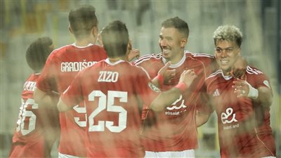 الأهلي يفوز على المصري ويحتل المركز الثالث بالدوري ويضمن المشاركة في الكونفيدرالية 