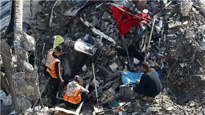 بالرصاص والطائرات المسيّرة.. شهداء وجرحى في هجوم إسرائيلي جديد على قطاع غزة