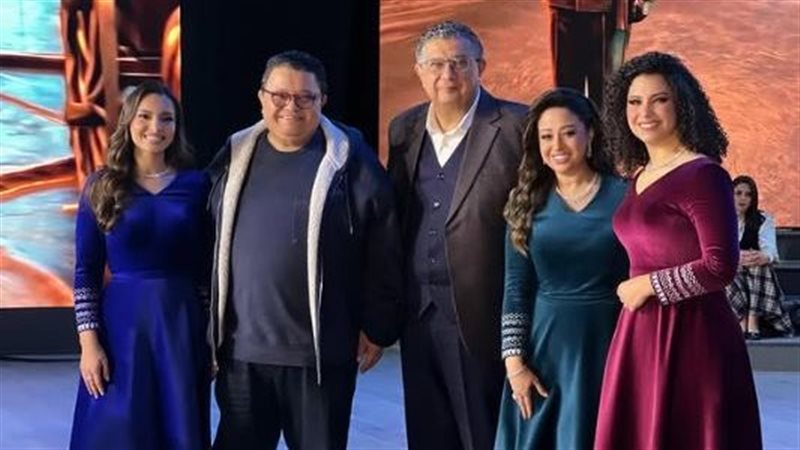 نسمة محجوب وعدد من الفنانين