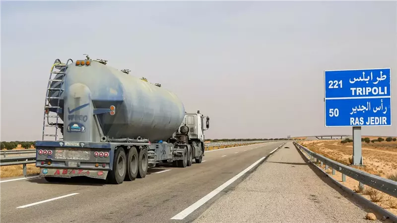 شاحنة بترول 