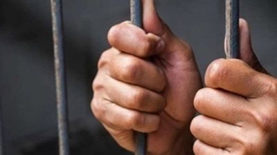 الحبس 6 أشهر عقوبة منح بيانات إلى موقع إلكتروني لترويج السلع دون موافقته
