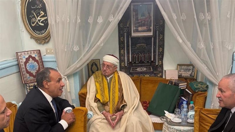 وزير الخارجية يلتقي مفتي الجمهورية التونسية 