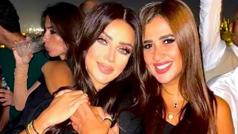 ياسمين عبد العزيز ورضوى الشربيني