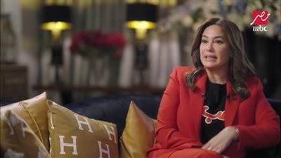 هند صبري: انفصال والدي أفقدني الإحساس بالأمان وتحملت المسؤولية مبكرا