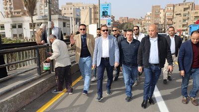 محافظ المنوفية يتفقد كوبري مبارك بشبين الكوم عقب الانتهاء من رفع كفاءته