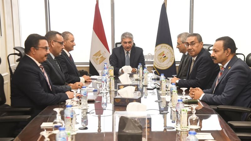 اللقاء