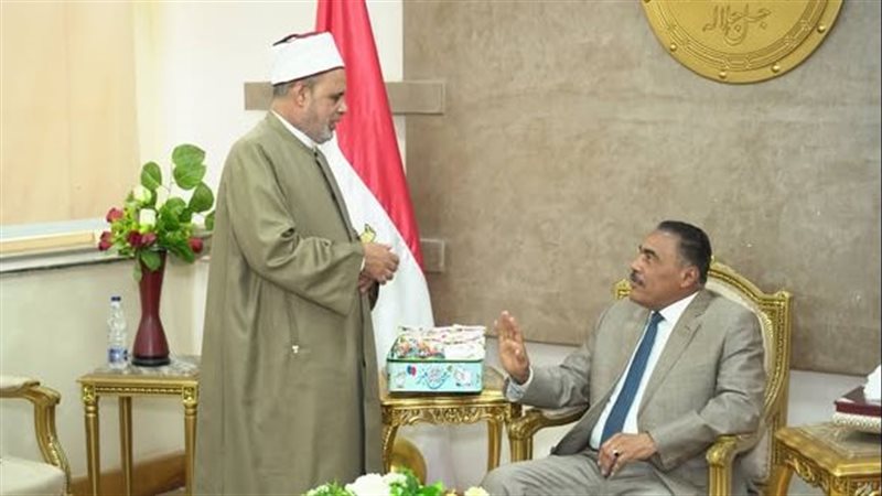 اللواء خالد شعيب محافظ مطروح
