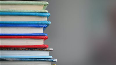 ما حكم تعليم الكبار ومحو أميتهم؟ .. دار الإفتاء تجيب