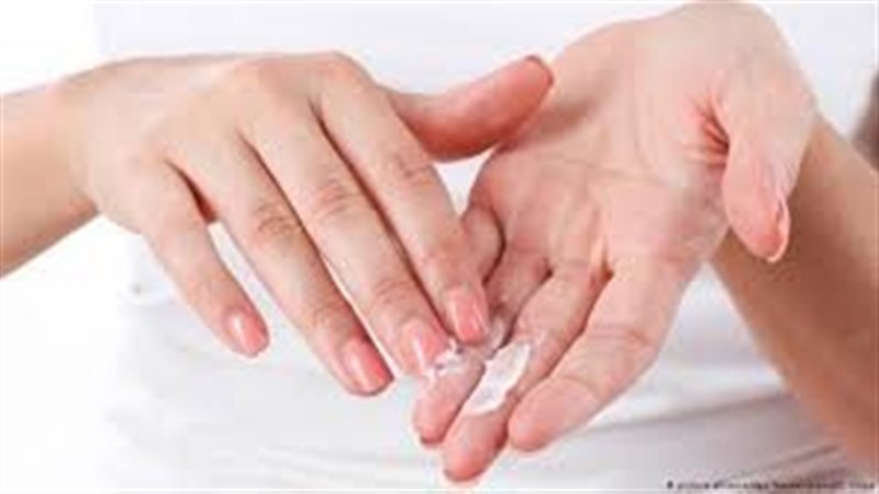 طرق التخلص من تشقق اليدين 
