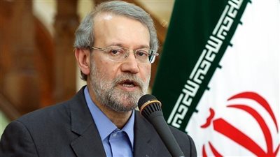 علي لاريجاني يتوجه إلى مسقط عقب مفاوضات طهران وواشنطن