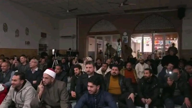 جانب من الندوة