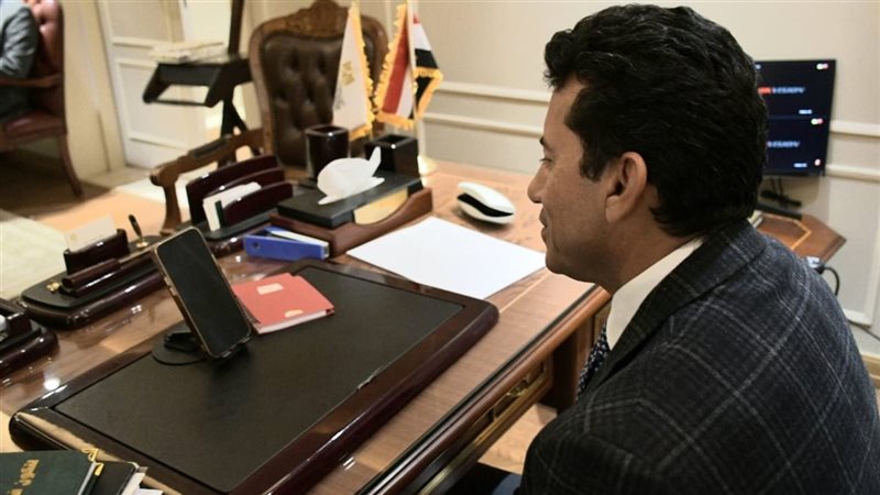 الدكتور أشرف صبحي 