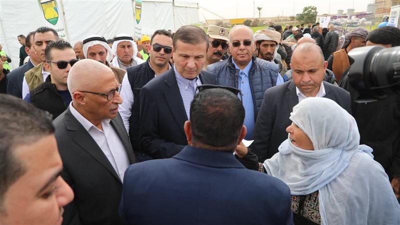 جانب من جولة وزير الزراعة 