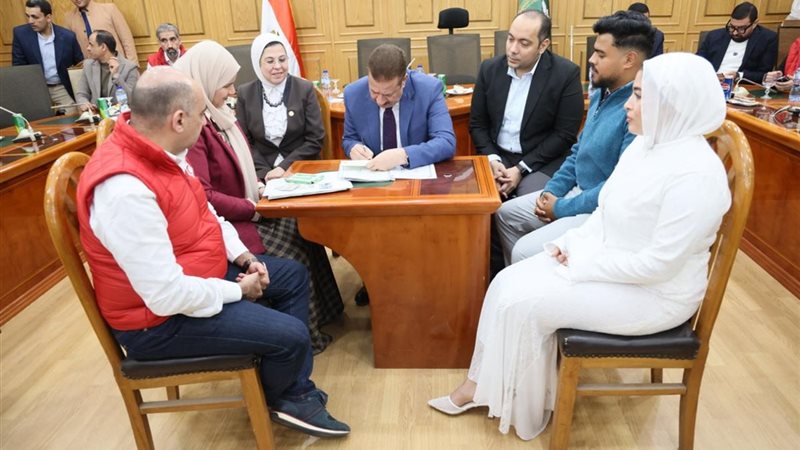 جانب من عقد القران لعدد من الأيتام 