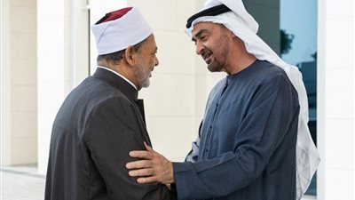 شيخ الأزهر ورئيس الإمارات يتبادلان التَّهنئة بقرب حلول شهر رمضان المبارك