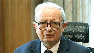 السيرة الذاتية لـ «حسين عيسى» نائب رئيس مجلس الوزراء للشئون الاقتصادية