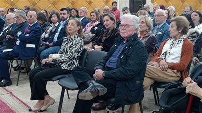 نجوم الفن والآدب والسياسة فى ندوة 