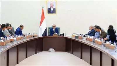 رئيس الحكومة اليمنية يتهم الحوثيين بإفشال مساعي السلام