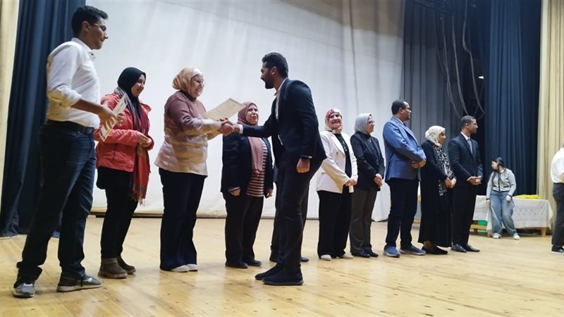 صورة من حفل التكريم