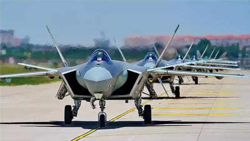 مقاتلة الجيل الخامس F-22 رابتور