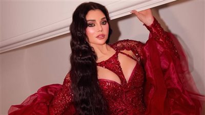 نجمات الفن يتألقن بإطلالات ساحرة في عيد الحب