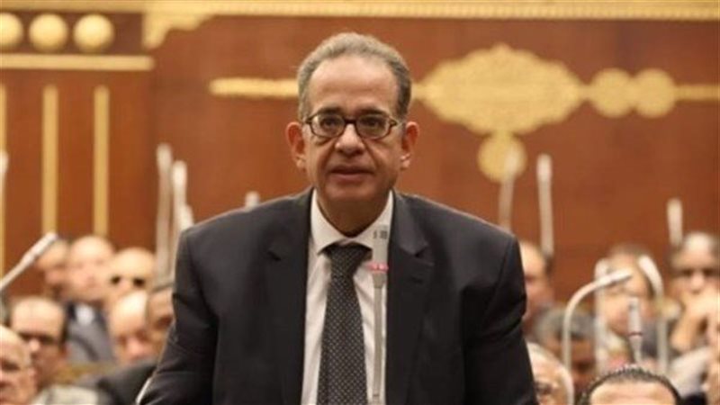  طارق عبد العزيز، وكيل اللجنة الدستورية والتشريعية بالشيوخ
