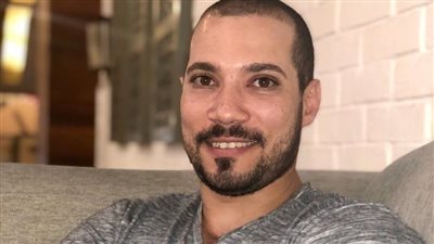 عبدالله رشدي يساند شيماء سيف بعد حديثها عن النقاب واعتزال الفن