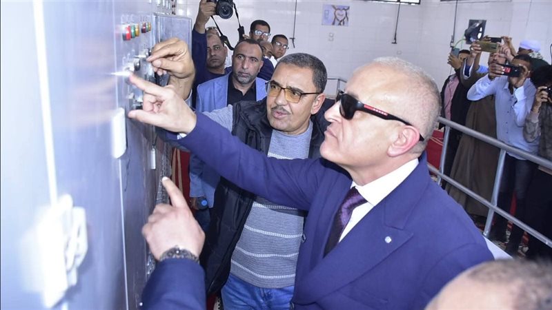 محافظ الأقصر يفتتح 9 مشروعات صرف صحي بإسنا وأرمنت
