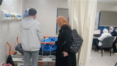 مدير مديرية العمل ببورسعيد تزور المصابين ضحايا حادث الطريق