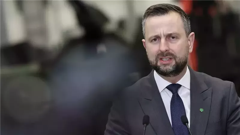 وزير الدفاع البولندي فلاديسلاف كوسينياك كاميش 