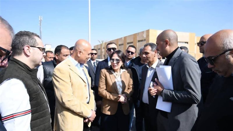 وزيرة الاسكان