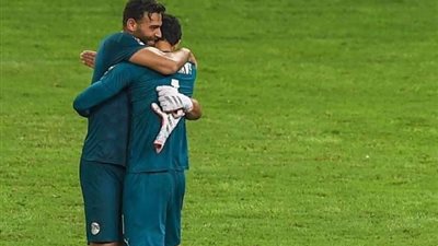 نجم الأهلي السابق يكشف الموعد المناسب لضم أبو جبل، وبديل محمد الشناوي
