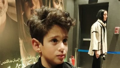 الطفل سليم مصطفى: ظافر عابدين وصبا مبارك ساعدوني في أنف وثلاث عيون