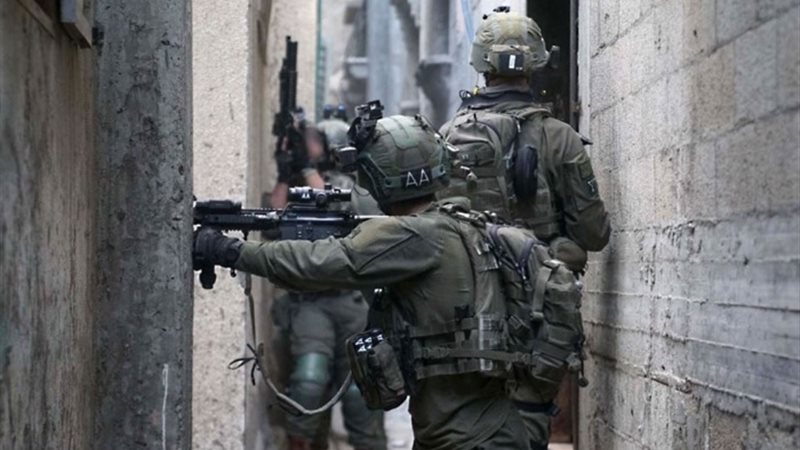 قوات الاحتلال تغتال ثلاث شبان داخل مستشفى ابن سينا