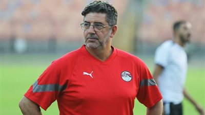 فيتوريا يرحل عن تدريب المنتخب الوطني (خاص)