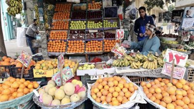 أسعار الفاكهة اليوم الأحد، التفاح يصل 30 جنيها في سوق العبور