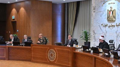 رئيس الحكومة يوجه الوزراء بتفعيل مخرجات المرحلة الأولى للحوار الوطني